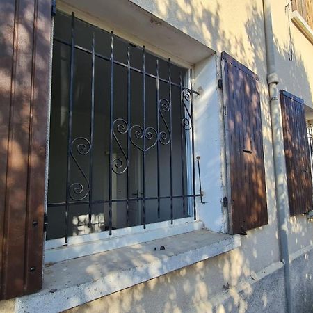 Les Lilas Μαρινιάν Εξωτερικό φωτογραφία